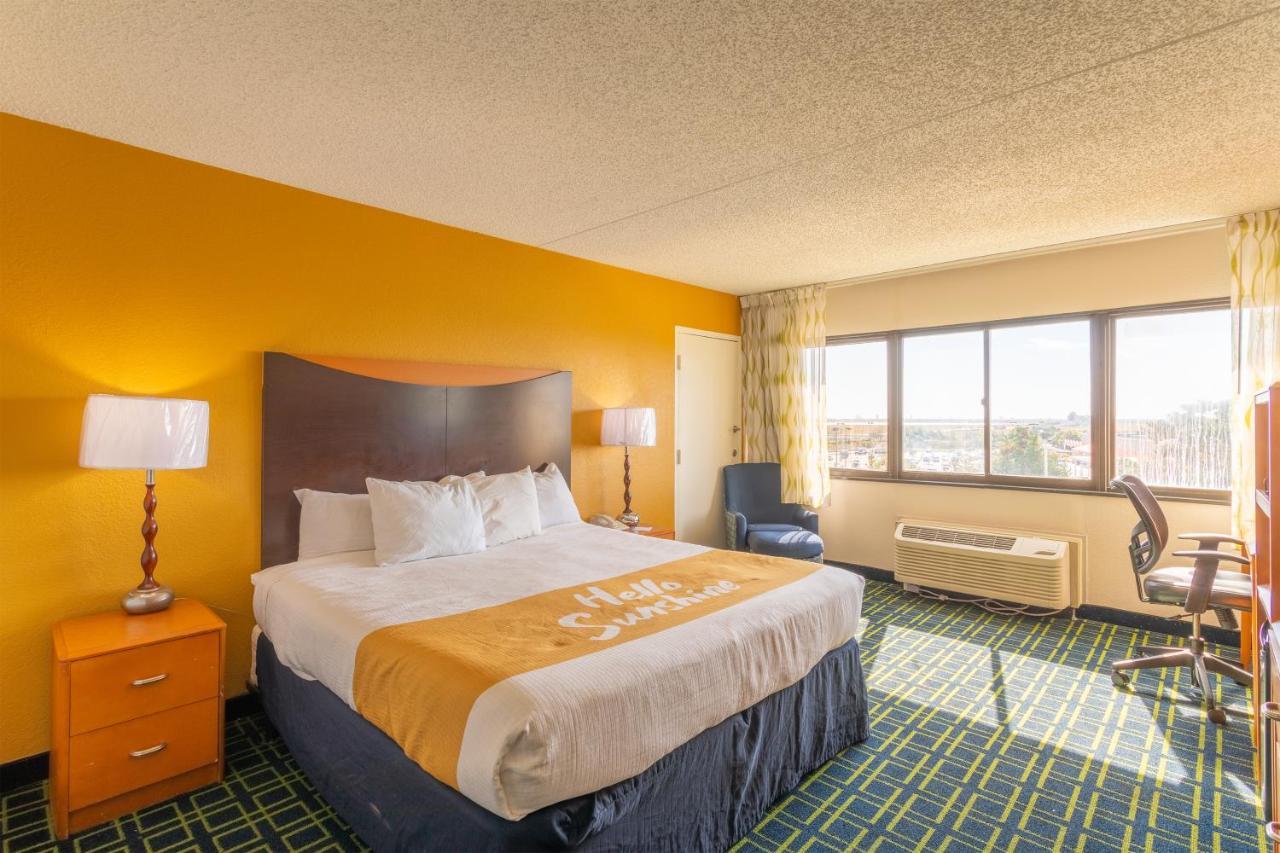 Days Inn By Wyndham Absecon Atlantic City Area Exterior photo