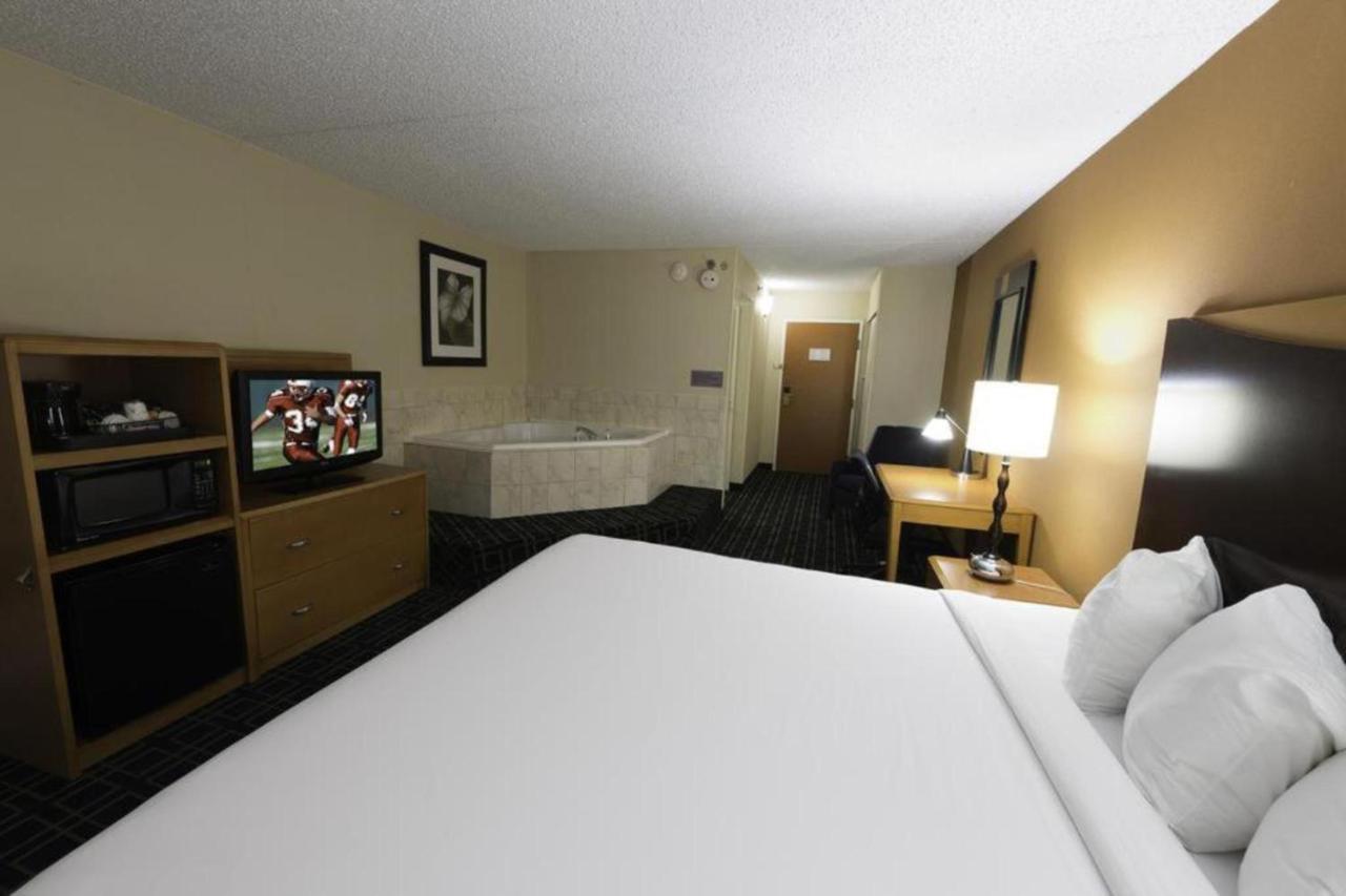 Days Inn By Wyndham Absecon Atlantic City Area Exterior photo